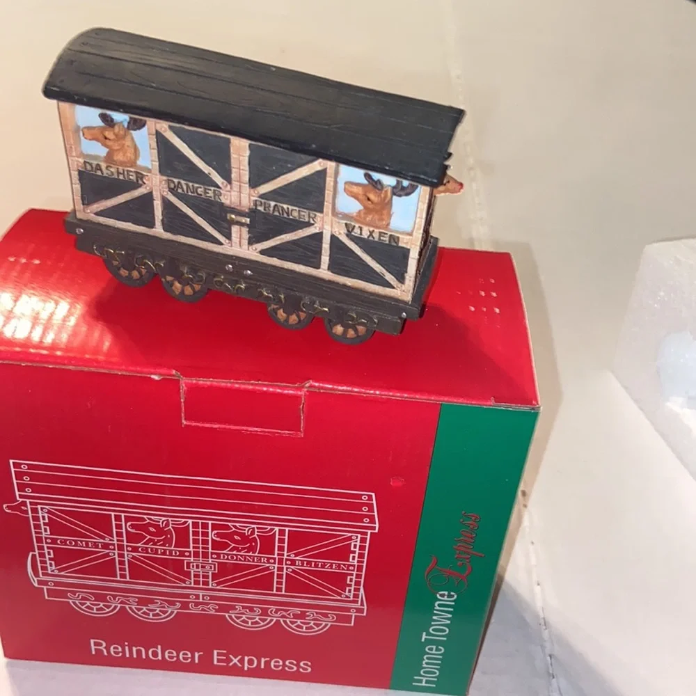 New in box vintage Home Towne Express 1998 Edition Reindeer Express by JC Penny